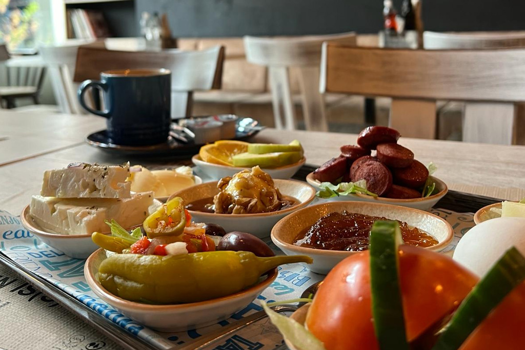 2 Frühstücksbuffet zum Preis von 1 GREECE