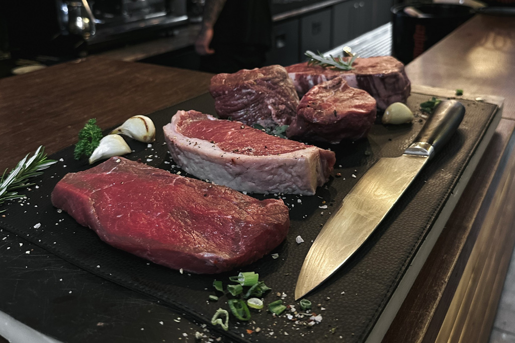 STEAK ROYAL